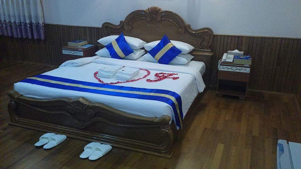 Famous Hotel Баго Экстерьер фото