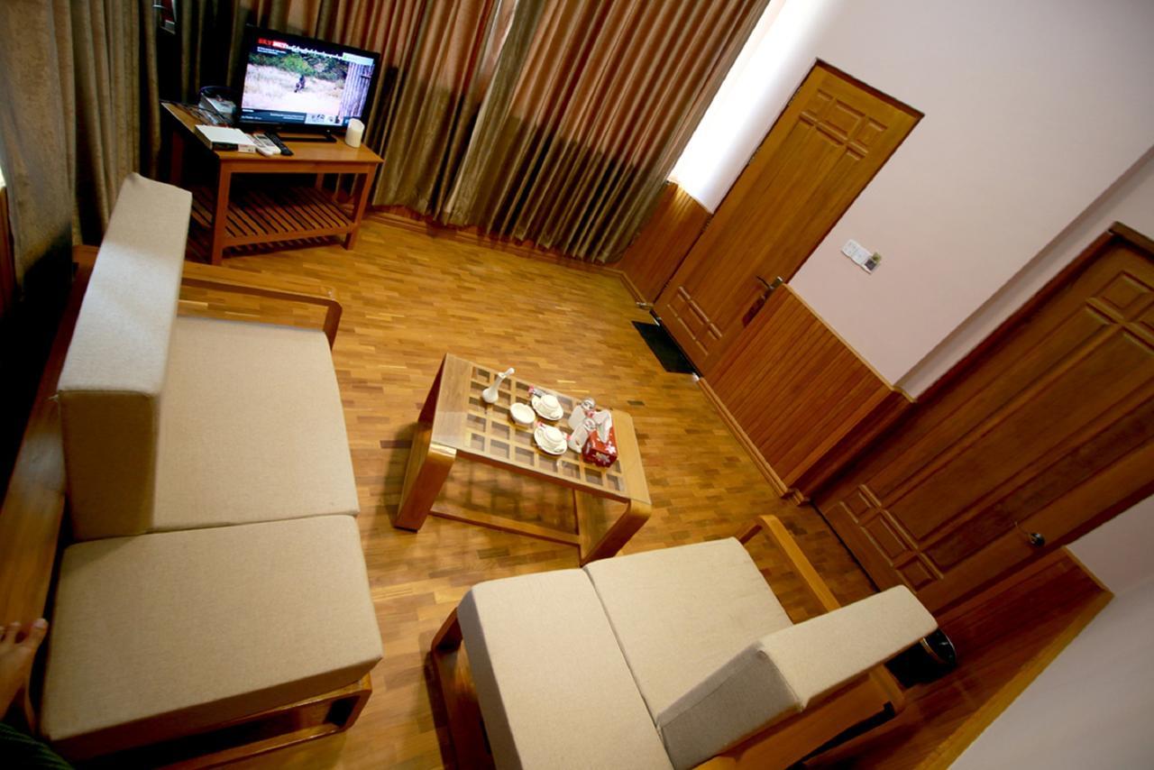 Famous Hotel Баго Экстерьер фото